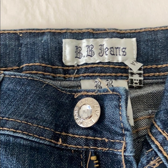 Brand new capris jeans with diamonds and cheetah - Picture 4 of 7